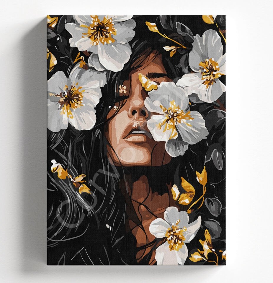 BEYAZ ÇİÇEKLER SİYAH KADIN